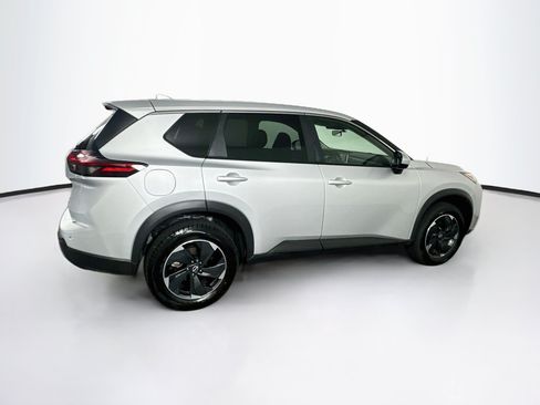 Used 2025 Nissan Rogue SV AWD/4WD image 10