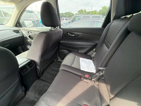 Used 2020 Nissan Rogue SV w/ Sun & Sound Touring Package AWD/4WD image 12