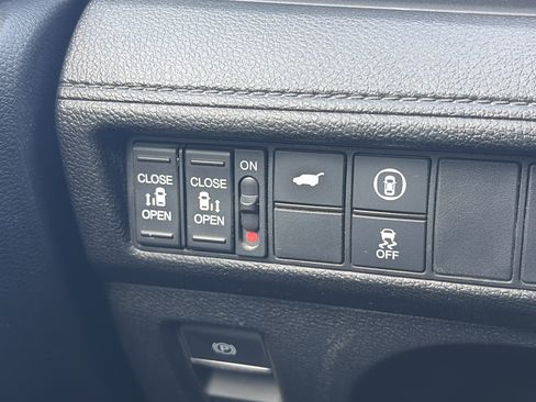 Used 2024 Honda Odyssey Sport image 26