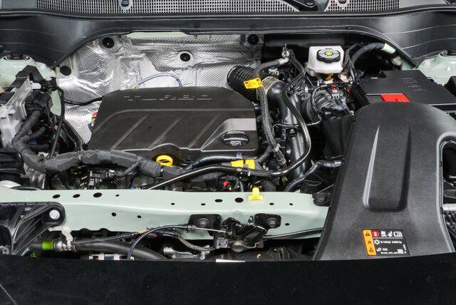 Used 2025 Chevrolet Trax ACTIV w/ Sunroof Package FWD image 30