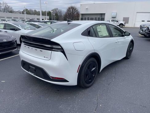 New 2026 Toyota Prius Plug-In Hybrid image 12