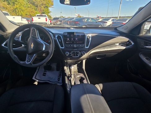 Used 2020 Chevrolet Malibu LT image 15