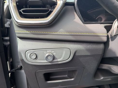 Used 2025 Chevrolet TrailBlazer ACTIV w/ Driver Confidence Package image 17