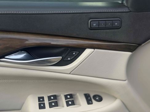 Used 2020 Cadillac Escalade ESV Luxury AWD/4WD image 23