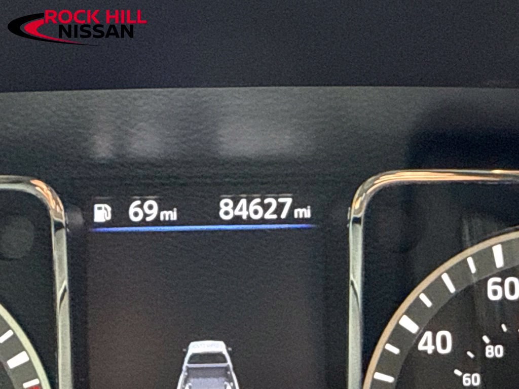 Used 2019 Nissan Titan SV AWD/4WD image 18