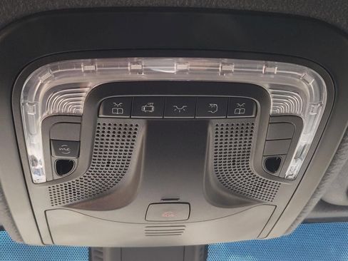 Used 2025 Mercedes-Benz Sprinter 2500 image 26