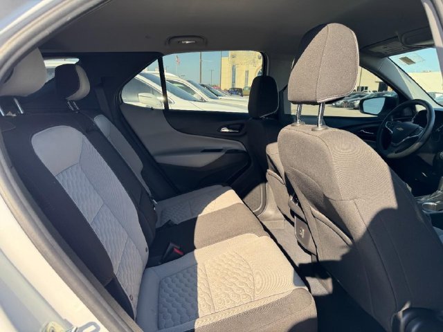 Used 2021 Chevrolet Equinox LS w/ LS Convenience Package AWD/4WD image 12