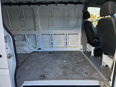 Used 2011 Mercedes-Benz Sprinter 2500 image 12