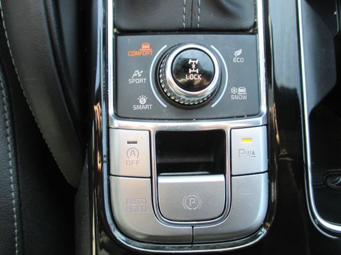 Used 2025 Kia Telluride EX X-Line AWD/4WD image 19