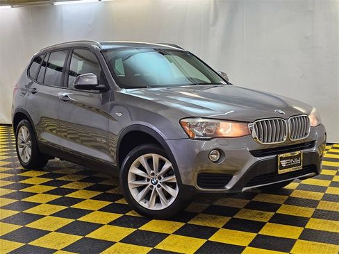 Used 2017 BMW X3 sDrive28i image 1
