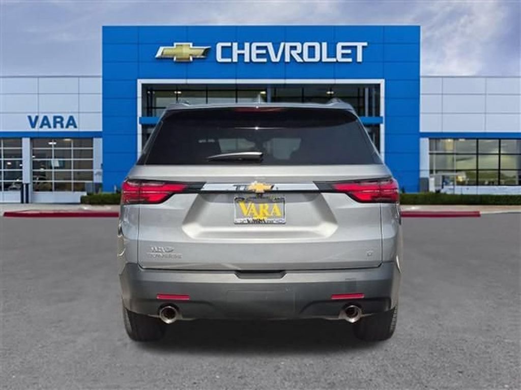 Certified 2023 Chevrolet Traverse LT FWD image 4