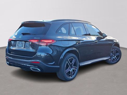 Used 2026 Mercedes-Benz GLC 300 4MATIC image 4