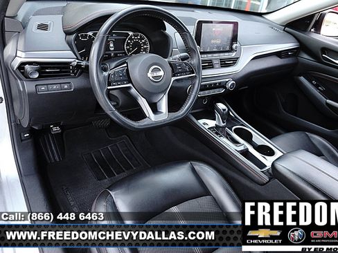 Used 2023 Nissan Altima 2.5 SR FWD image 6