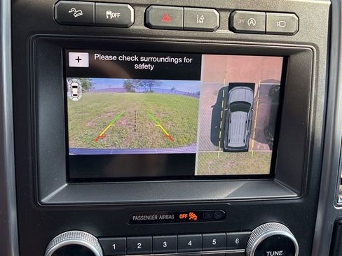 Used 2018 Ford Expedition Platinum AWD/4WD image 14