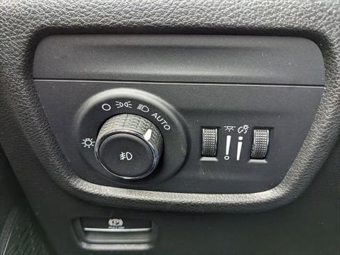 Certified 2024 Jeep Grand Cherokee Limited w/ Black Appearance Package image 54