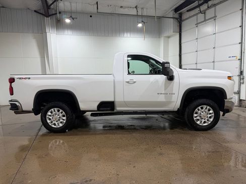 Used 2022 Chevrolet Silverado 3500 LT w/ Convenience Package AWD/4WD image 3