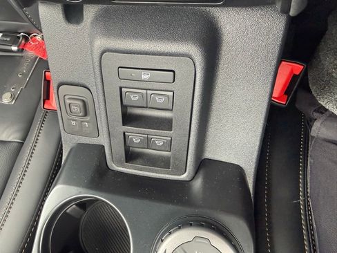 New 2025 Ford Bronco Badlands image 30