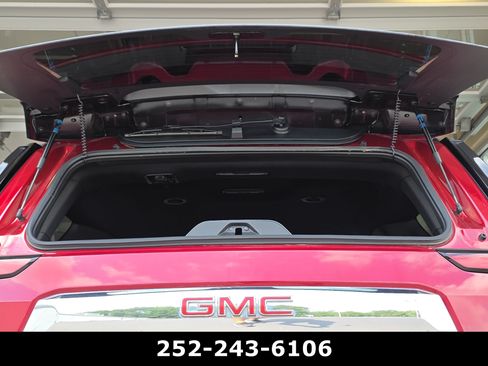 Used 2024 GMC Yukon SLT w/ SLT Luxury Package AWD/4WD image 42