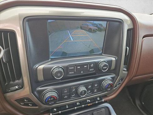 Used 2014 Chevrolet Silverado 1500 High Country w/ High Country Premium Package AWD/4WD image 19