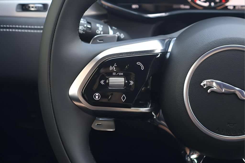 New 2026 Jaguar F-PACE R-Dynamic S AWD/4WD image 19