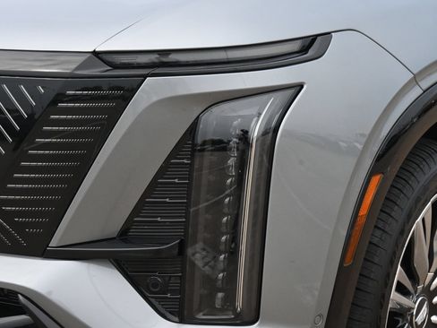 Certified 2026 Cadillac Vistiq Premium Luxury w/ LPO, Floor Liner Package AWD/4WD image 27