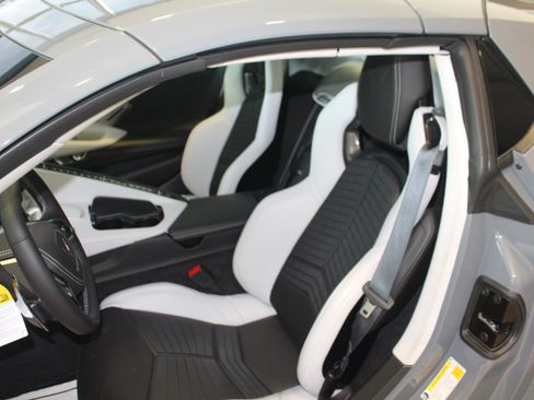 New 2024 Chevrolet Corvette Stingray Premium Conv w/ Z51 Performance Package RWD image 10