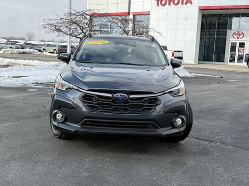 Used 2024 Subaru Crosstrek 2.0i Premium image 2