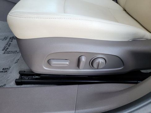 Used 2024 Chevrolet Malibu LT FWD image 12