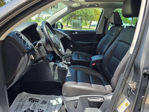 Used 2014 Volkswagen Tiguan SEL FWD image 22