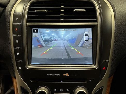 Used 2017 Lincoln MKX Reserve w/ Lincoln MKX Climate Package image 26