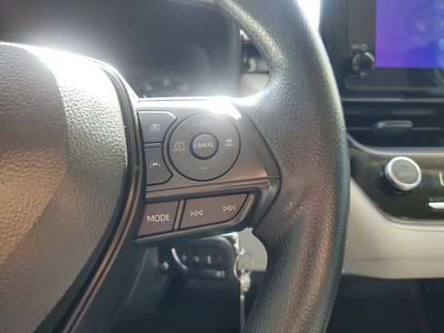 Certified 2025 Toyota Corolla LE image 22