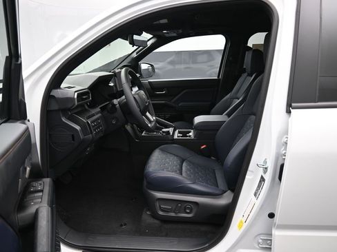 Certified 2026 Toyota 4Runner 4WD image 11