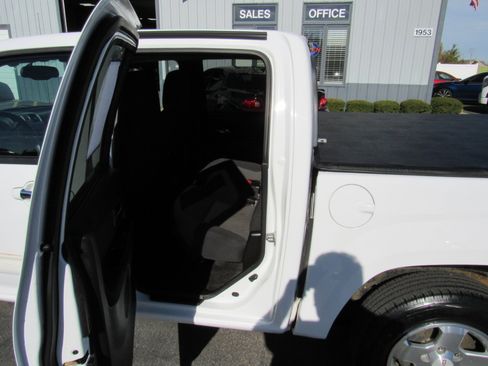 Used 2012 GMC Canyon SLE image 25