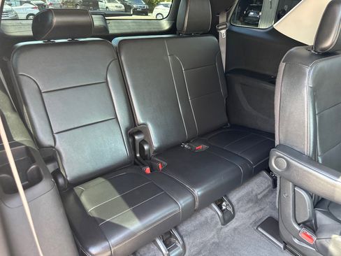Used 2018 Chevrolet Traverse Premier w/ Redline Edition AWD/4WD image 21