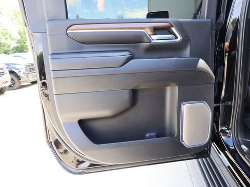 Used 2024 Chevrolet Silverado 2500 High Country w/ High Country Premium Package AWD/4WD image 28