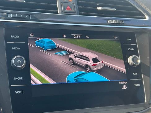 Used 2023 Volkswagen Tiguan SE image 18