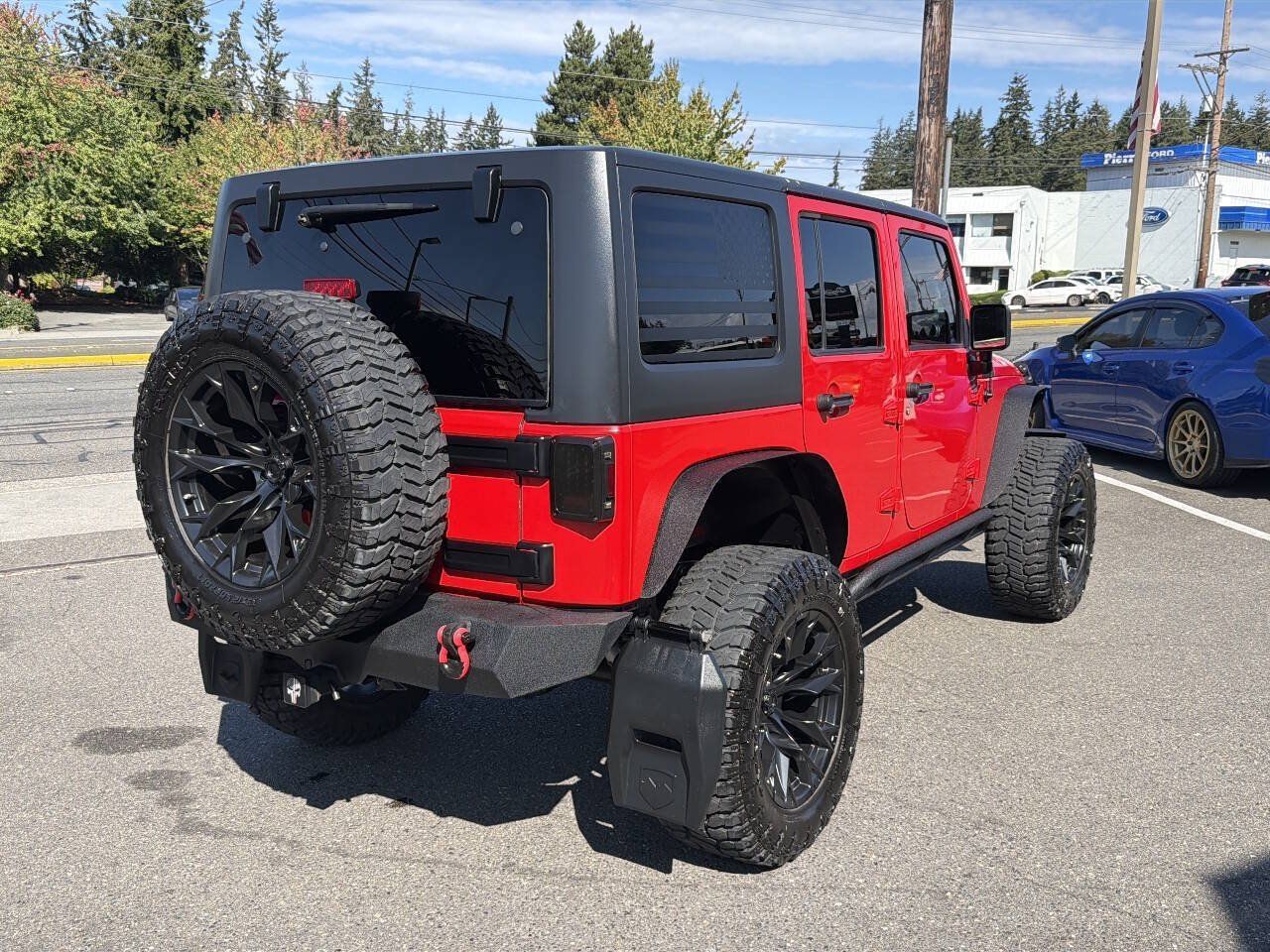 Used 2017 Jeep Wrangler Unlimited Sahara AWD/4WD image 11