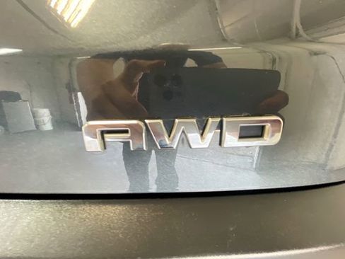 Used 2019 GMC Acadia SLE image 35