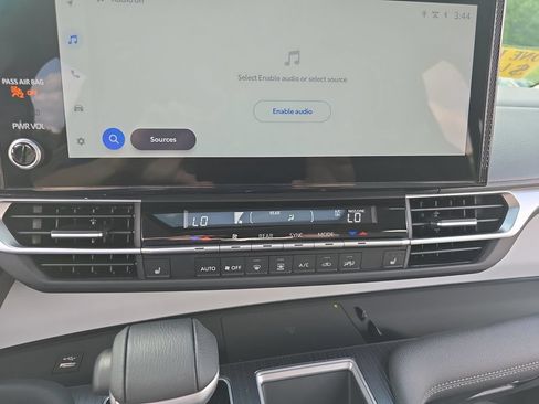 Certified 2025 Toyota Sienna XLE AWD/4WD image 25