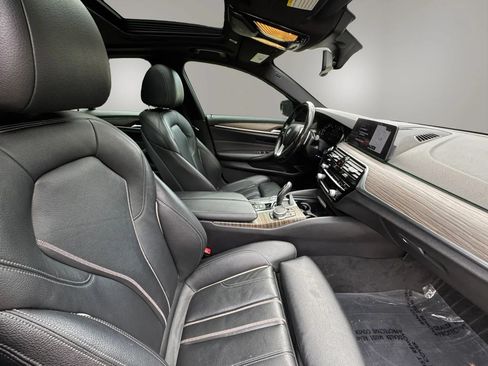 Used 2018 BMW 530i RWD image 17