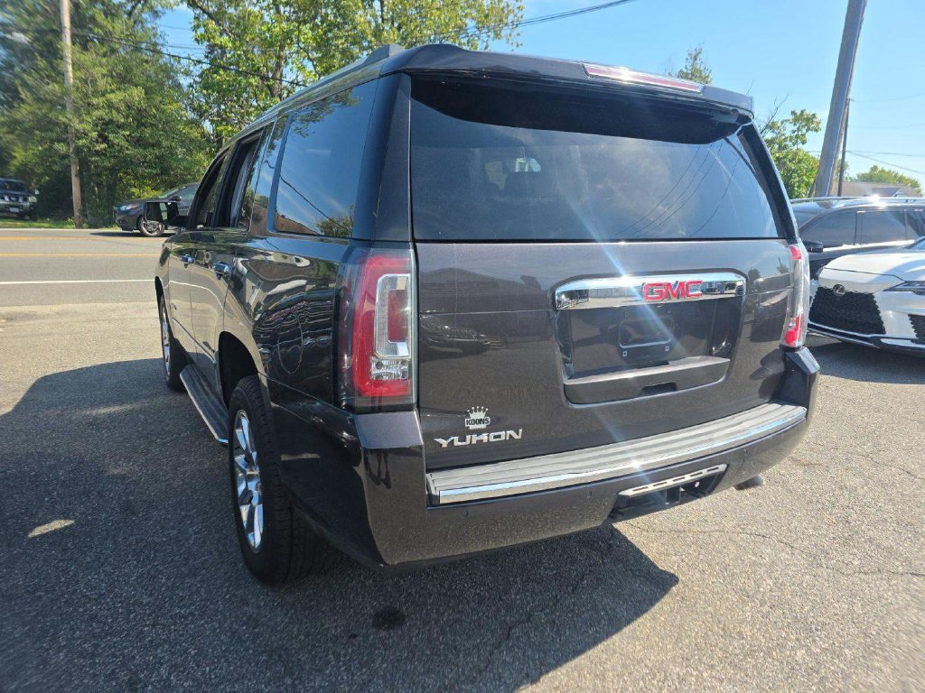 Used 2017 GMC Yukon Denali w/ Open Road Package AWD/4WD image 2