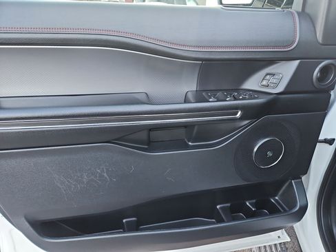 Used 2021 Ford Expedition Max Limited image 15