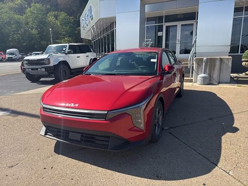New 2025 Kia K4 LXS image 3