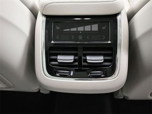 New 2026 Volvo XC60 B5 Ultra w/ Protection Package Premier image 34