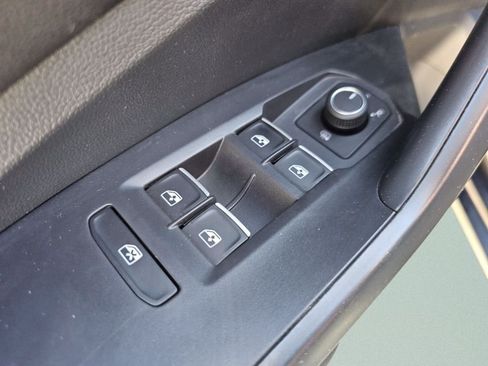 Used 2022 Volkswagen Jetta Sport FWD image 27