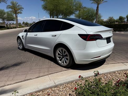 Used 2022 Tesla Model 3 Standard Range RWD image 4