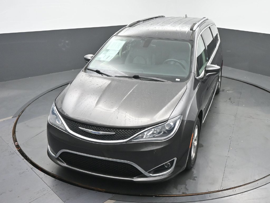Used 2017 Chrysler Pacifica Touring-L Plus FWD image 41