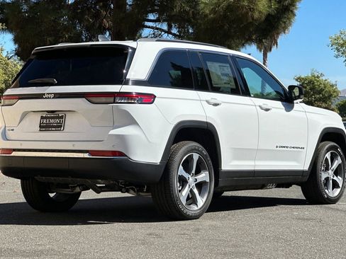 New 2024 Jeep Grand Cherokee Limited 4xe AWD/4WD image 3
