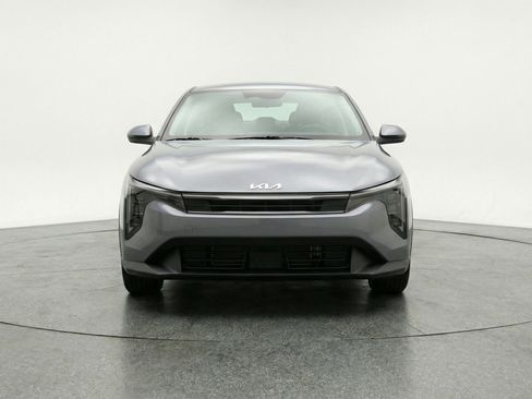 Used 2025 Kia K4 LXS image 2