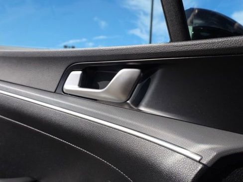 Used 2023 Kia K5 GT-Line image 21